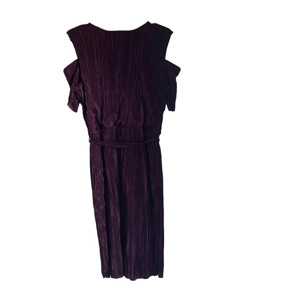 NWT Ricki’s Pleated Cold Shoulder Dress - Picture 3 of 4